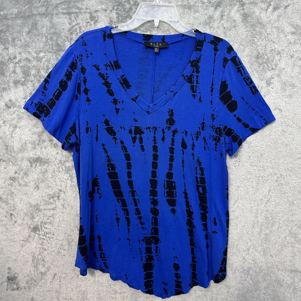 B.L.E.U.  top sz 2X blue black vneck tunic short sleeve rayon